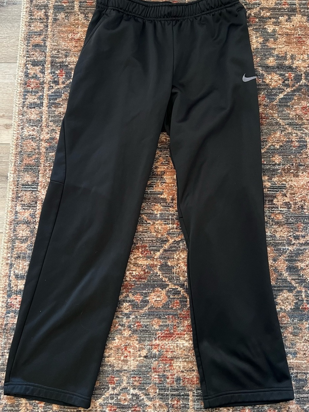 Nike Black Men's Athletic Jogger Pants with Swoosh